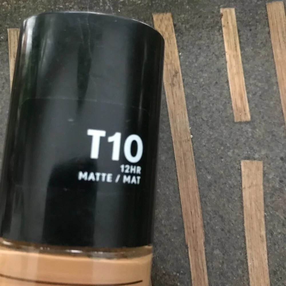 LOT Dark Tone Hide Concealer e.l.f. Camo CC Cream Covergirl Concealer Foundation